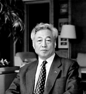 本期人物：商玉生，北京恩玖非营利组织发展研究中心创始理事长，吴作人国际美术基金会秘书长，推动中国基金会行业自律的“元老级”、功勋级人物。