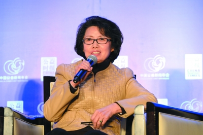 中国妇女发展基金会副理事长兼秘书长秦国英