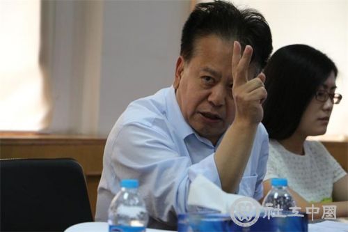赵蓬奇副会长在学习会上作专题讲座