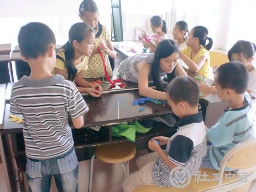 【社工教营友丝网花制作】