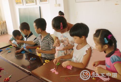 【投入丝网花的学习过程中】