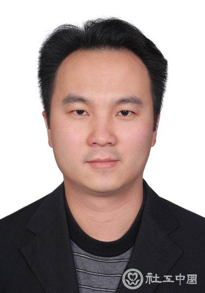 18、黄亮