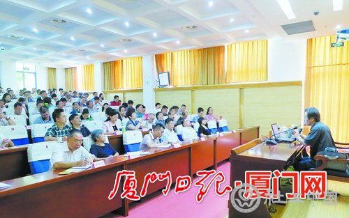 市委组织部、市民政局举办社会治理现代化与社会工作专题培训班 供图/民政局
