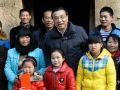李克强：支持社工参与 保障关爱农村留守儿童
