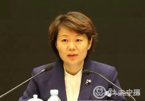 吕晓莉在全国社会工作与志愿服务标准化专题研究暨“大爱之行”项目绩效评估培训班上讲话.jpg