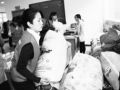 太原社工：旧衣物回收再利用温暖两地居民