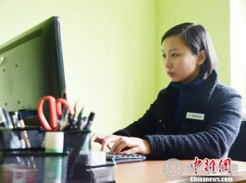 “中国最美社工”李长洪。　陈秋杏　摄