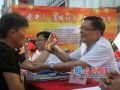 看义诊观表演得礼物 诚携社工办重阳敬老活动