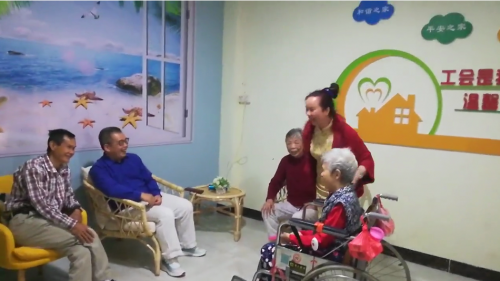 2. 祥光社工中心白沙站社工开展家庭个案咨询