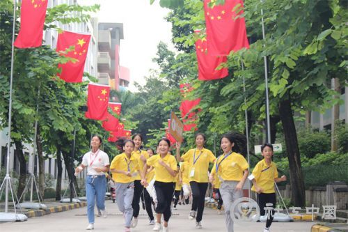 3 【儿童】广东省民政厅持续多年组织开展百家社会组织走近农村留守和困境儿童“牵手行动”。图为“牵手成长”青少年公益夏令营活动.jpg
