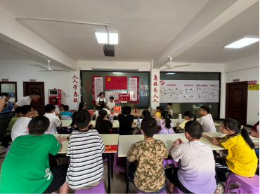 “快乐暑假精彩不停，体验成长榜样先行”大学生反哺家乡夏令营圆满结束！(1)436